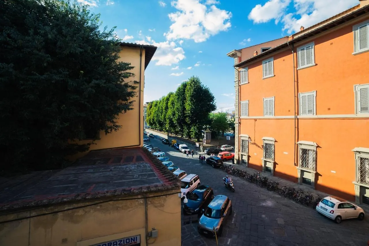 Apartment S2 - Serristori Tower Apt - Dolcevita Holiday Florence Italy