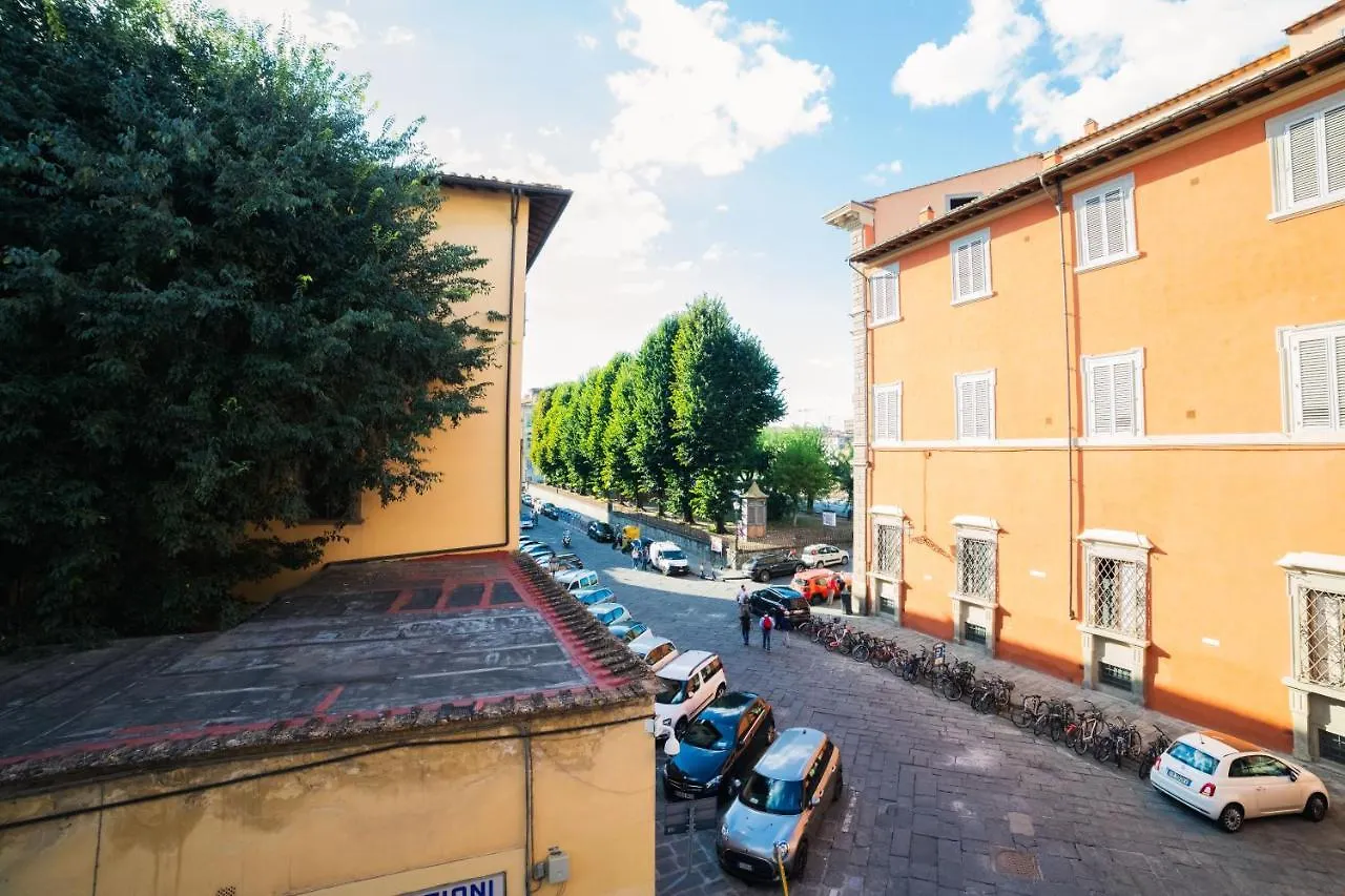 Apartment S2 - Serristori Tower Apt - Dolcevita Holiday Florence